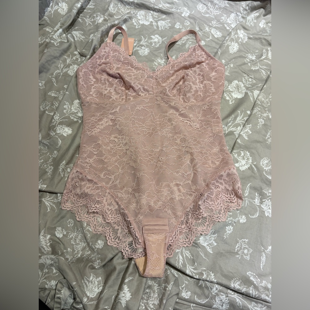 NWT FeelinGirl dusty rose lace bodysuit XL